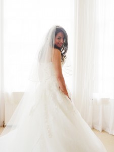 Bride in wedding dress - PHOTO